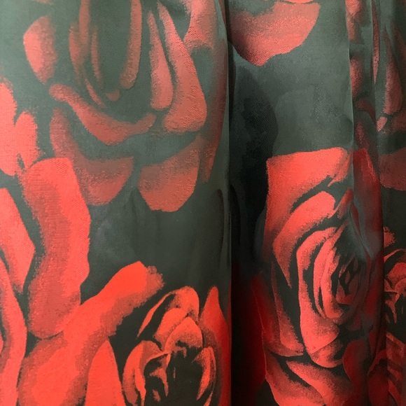 Dress - Picture 5 of 8